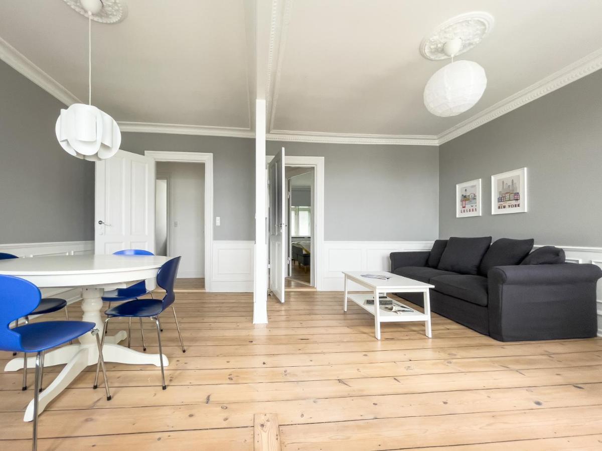 Stylish Classic Danish Design Apartment โคเปนเฮเกน ภายนอก รูปภาพ