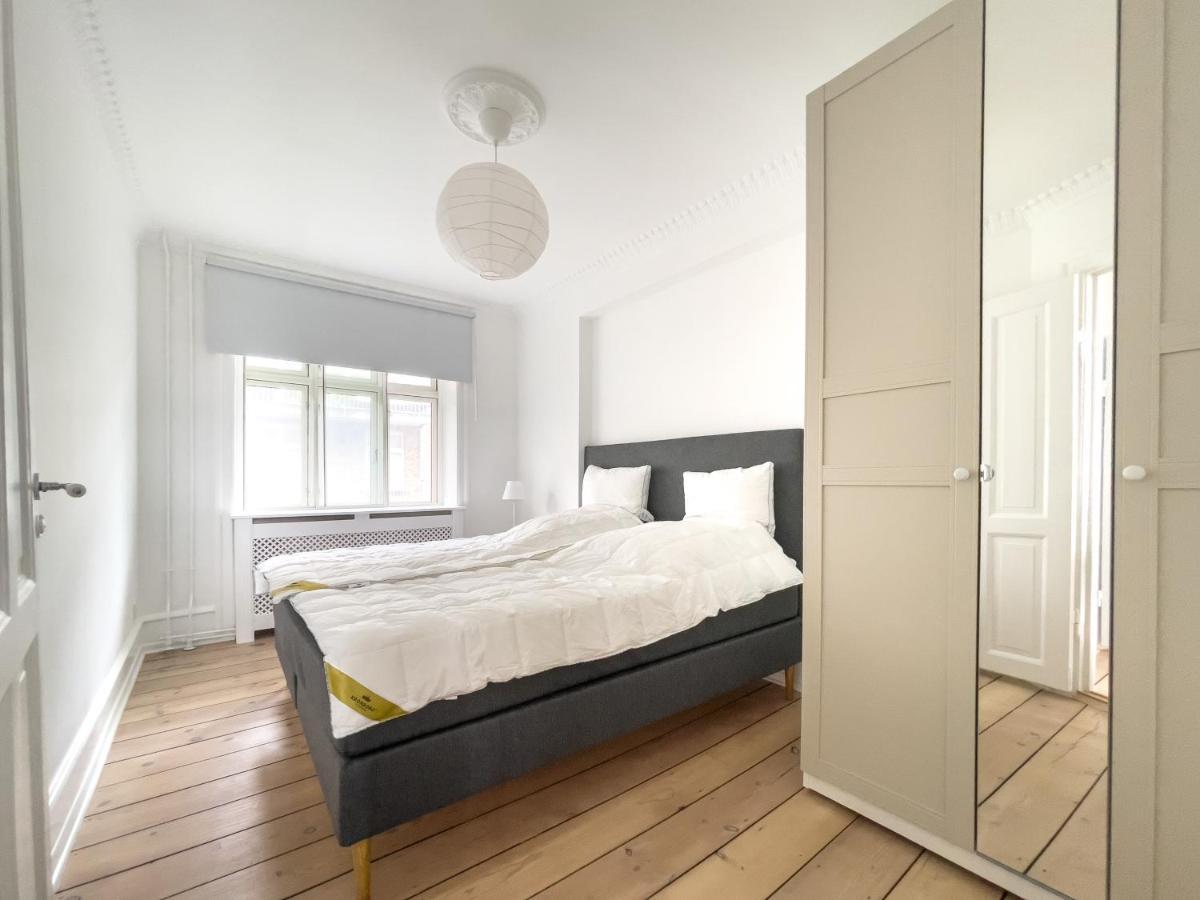Stylish Classic Danish Design Apartment โคเปนเฮเกน ภายนอก รูปภาพ
