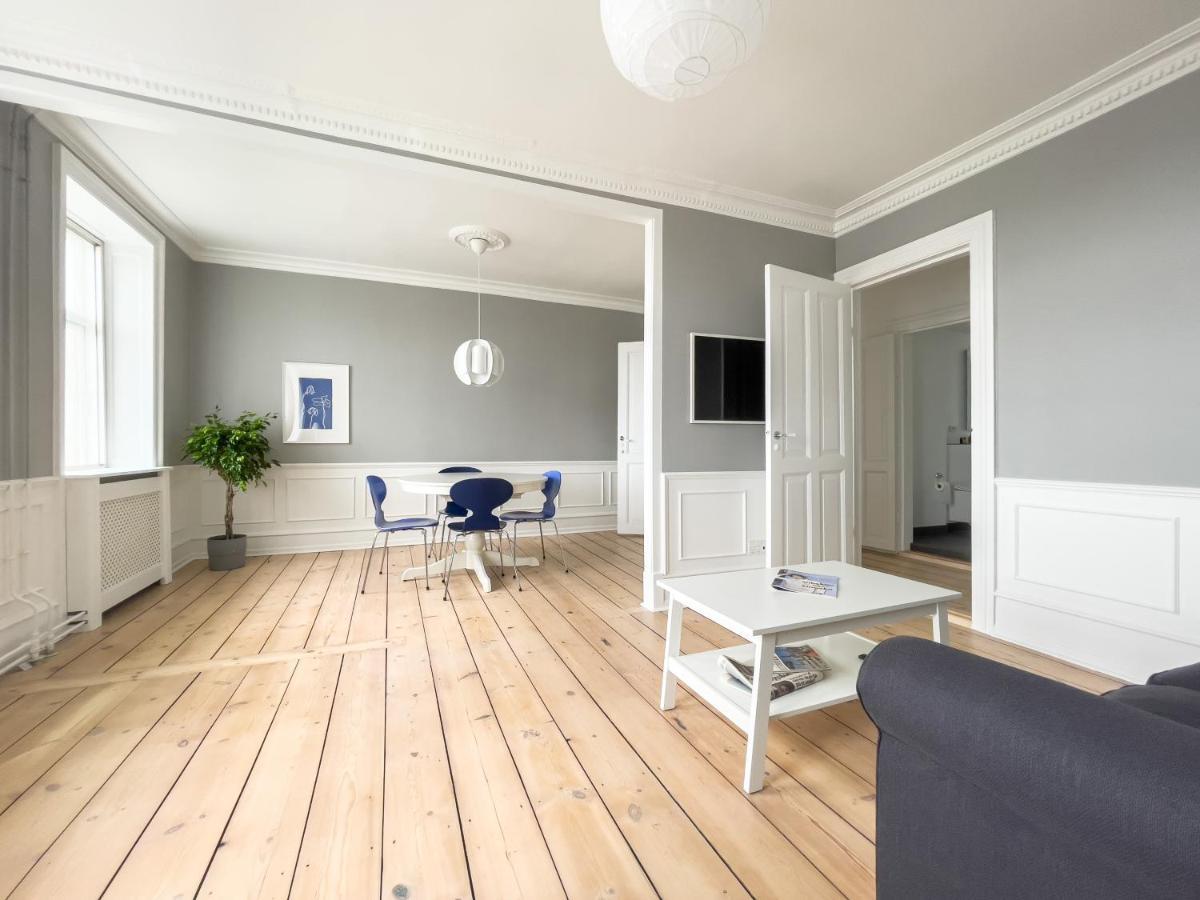 Stylish Classic Danish Design Apartment โคเปนเฮเกน ภายนอก รูปภาพ
